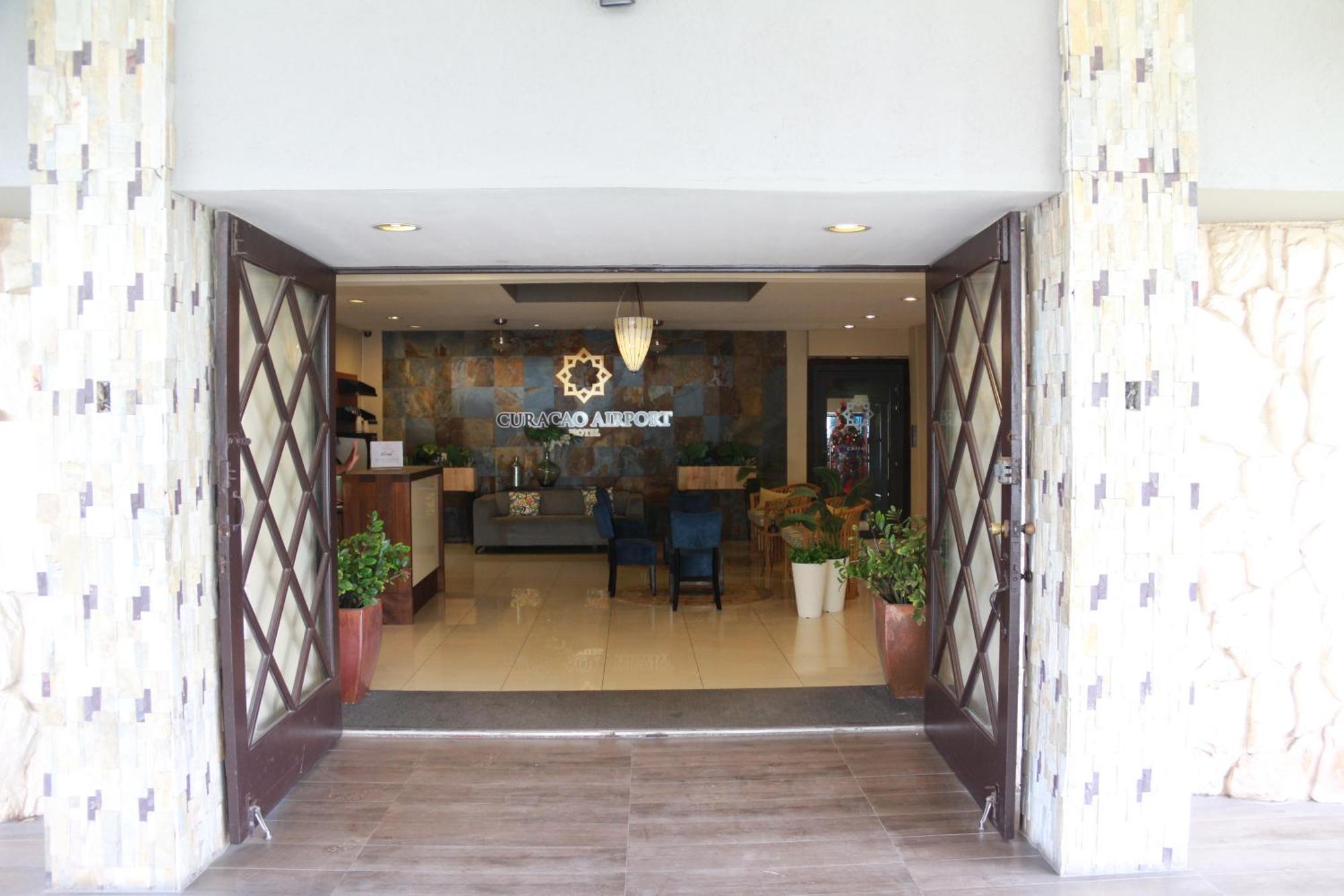 Curacao Airport Hotel Виллемстад Экстерьер фото
