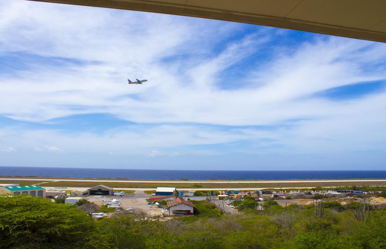 Curacao Airport Hotel Виллемстад Экстерьер фото