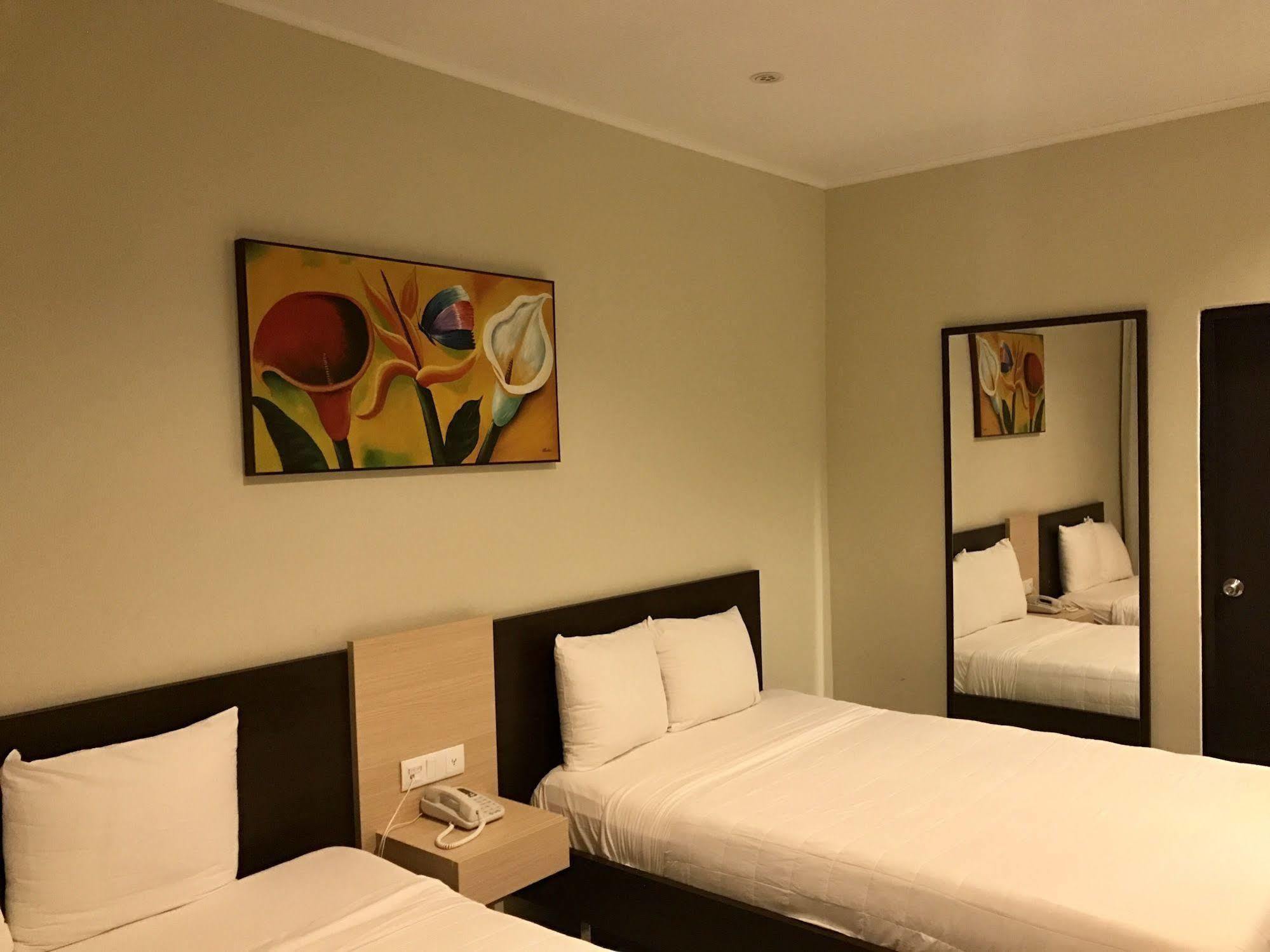 Curacao Airport Hotel Виллемстад Экстерьер фото